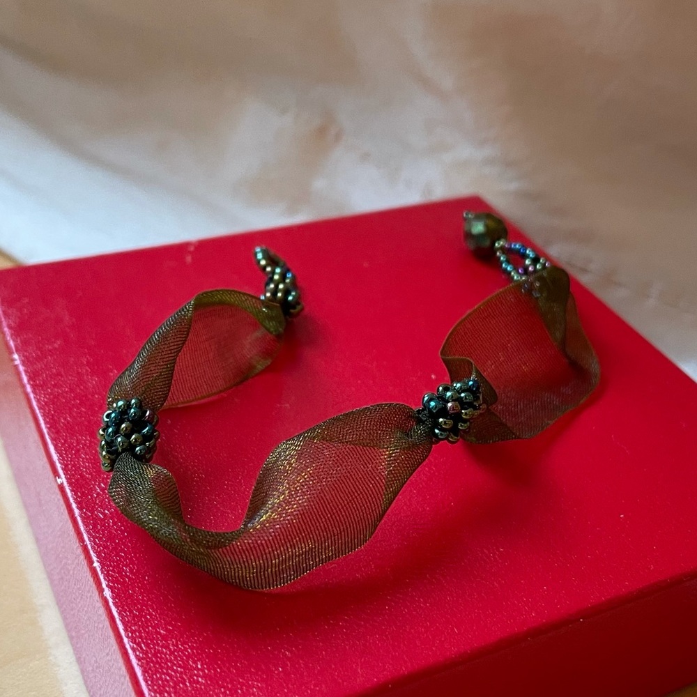 Elegant Black Beaded Bracelet